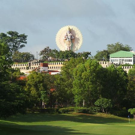 Eagleton - The Golf Resort Bidadi エクステリア 写真