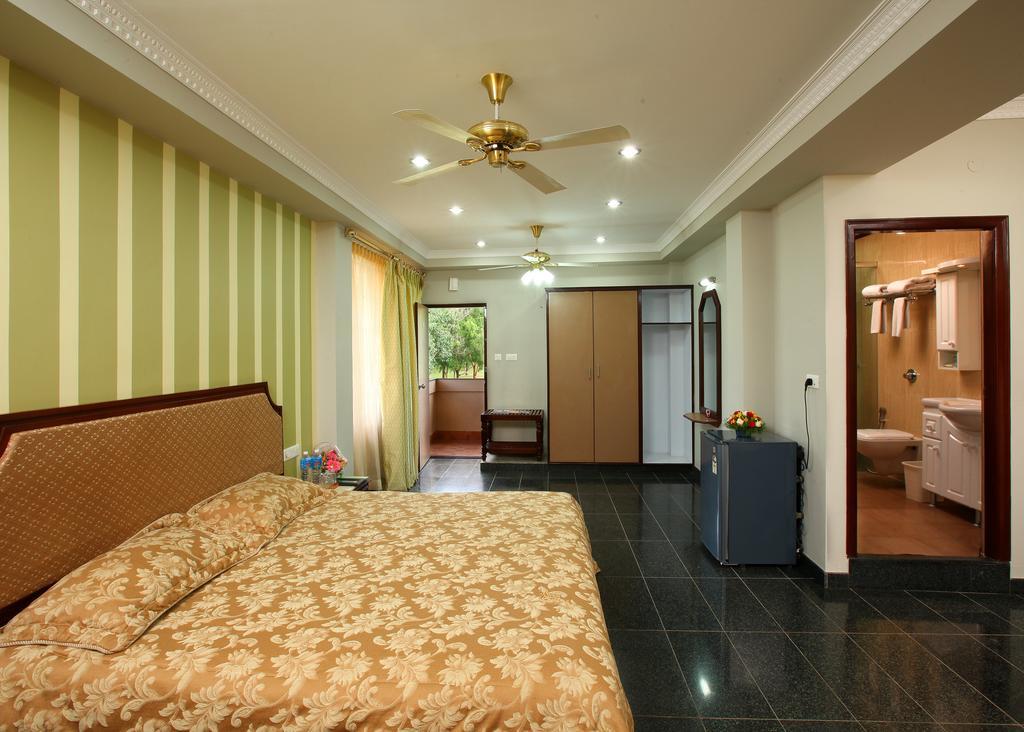 Eagleton - The Golf Resort Bidadi 部屋 写真
